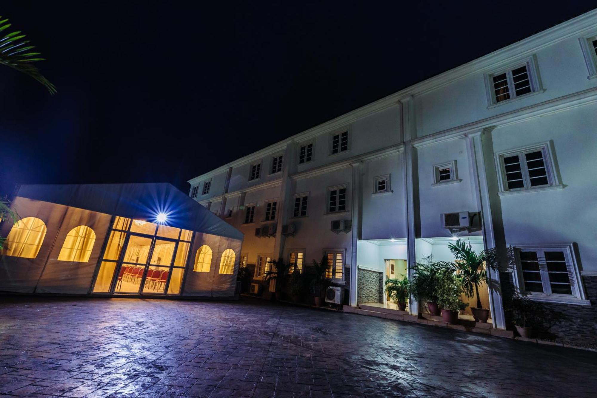 Tranquil Mews Hotel Jabi Exterior photo